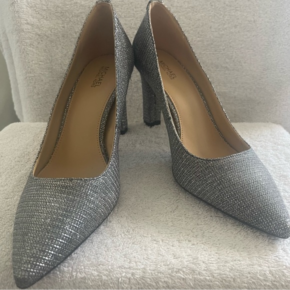 Michael Kors Pump - Picture 1 of 2